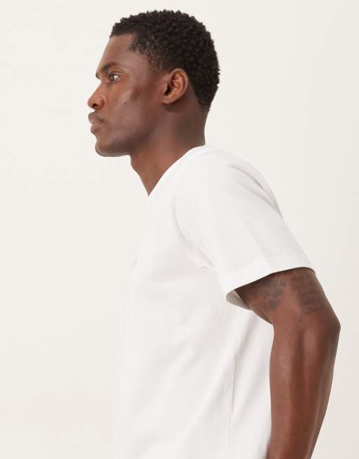 Calvin Klein – T-Shirt in Weiß mit Grafikprint im Stapel-Look, 4 von 5