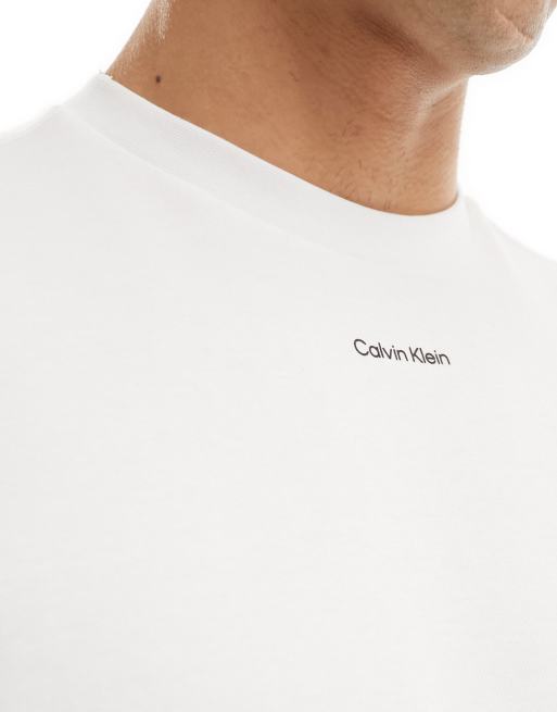 Calvin Klein – T-Shirt in Weiß mit winzigem Logo, 3 von 4
