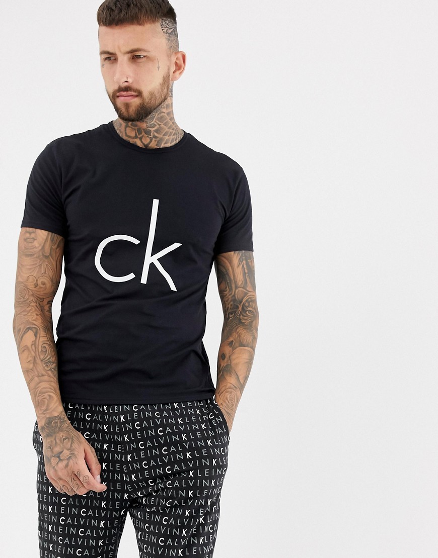 Calvin Klein – T-shirt med logga i smal passform-Svart