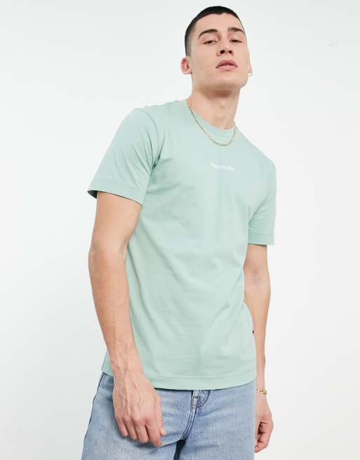Calvin Klein - T-shirt verde-azzurro con logo al centro - In esclusiva per ASOS, 2 di 4