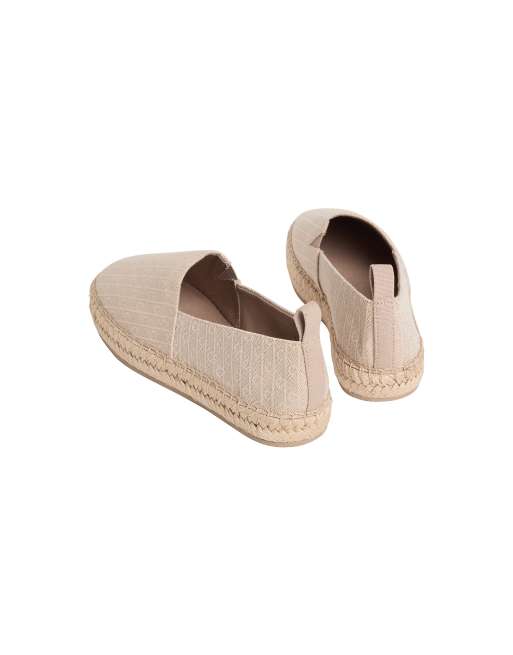 Calvin Klein – Tessa – Espadrilles in Silber-Nerzbraun mit Logo-Emblem, 3 von 5