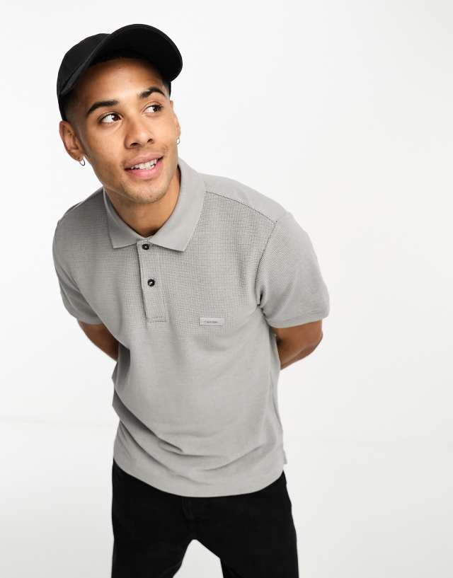 Calvin Klein - textured two tone polo in grey