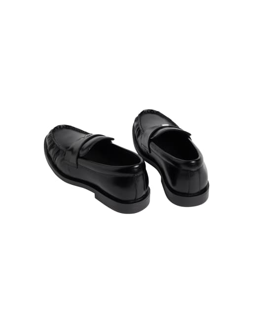 Calvin Klein Theo - leather pleated toe loafers in triple black, 3 of 5