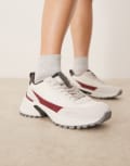 [Calvin Klein] Calvin Klein Tokyo runner trainers in off white and khaki 39 MULTI