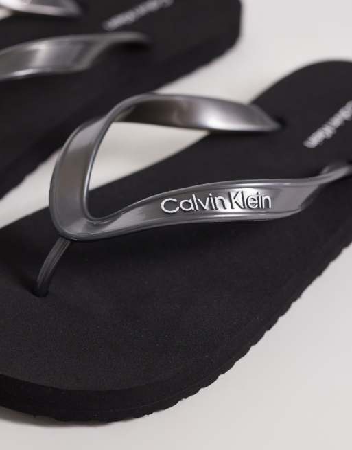 Calvin Klein tongs métallisées noires, 2 de 4
