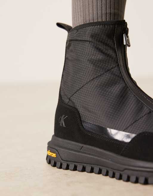 Calvin Klein – Vibram – Svarta stövlar i nylon med dragkedja, 2 av 4