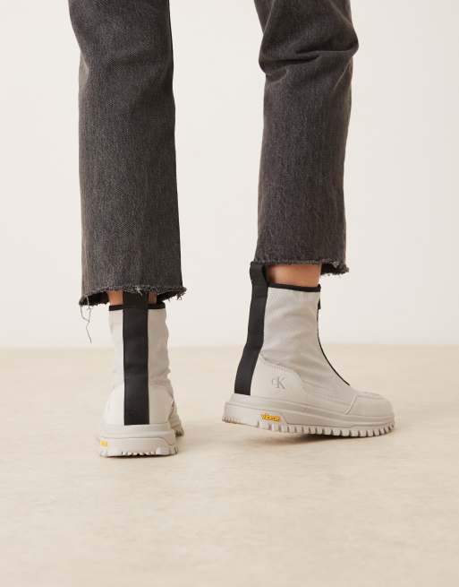 Calvin Klein – Vibram – Vita stövlar med dragkedja i nylon, 2 av 4