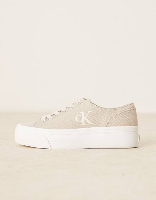 Calvin Klein vulc flatform canvas trainers in beige, 2 of 5