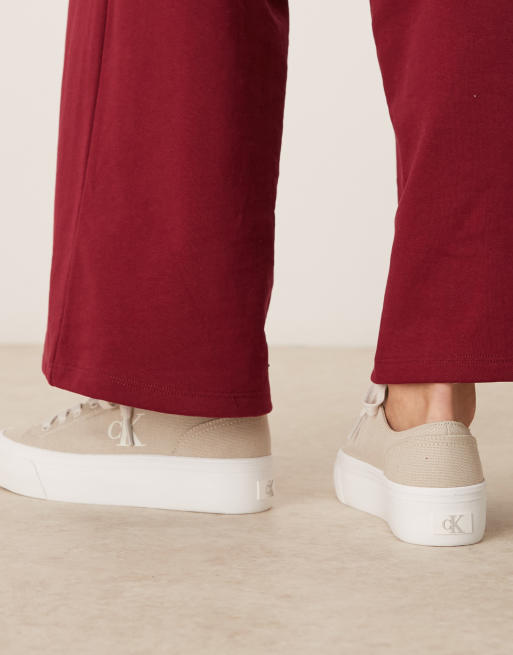 Calvin Klein vulc flatform canvas trainers in beige, 5 of 5