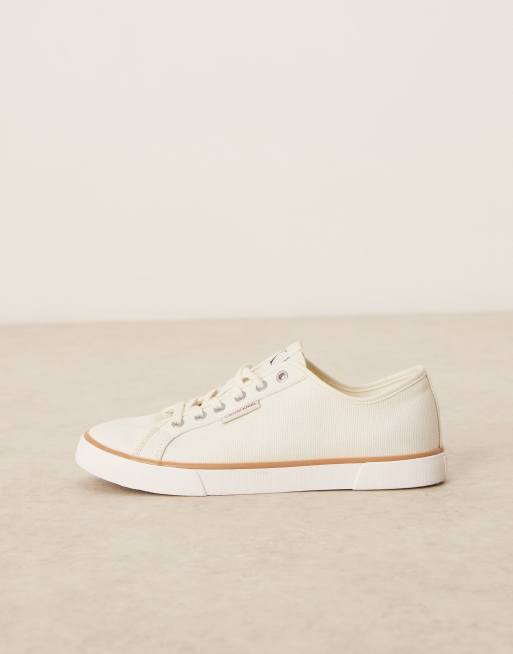 Calvin Klein – Vulc – Naturvita sneakers i canvas, 4 av 5