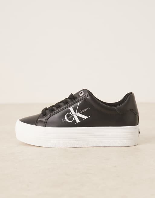 Calvin Klein – Vulc – Svarta och vita sneakers med flatform-sula, 2 av 5
