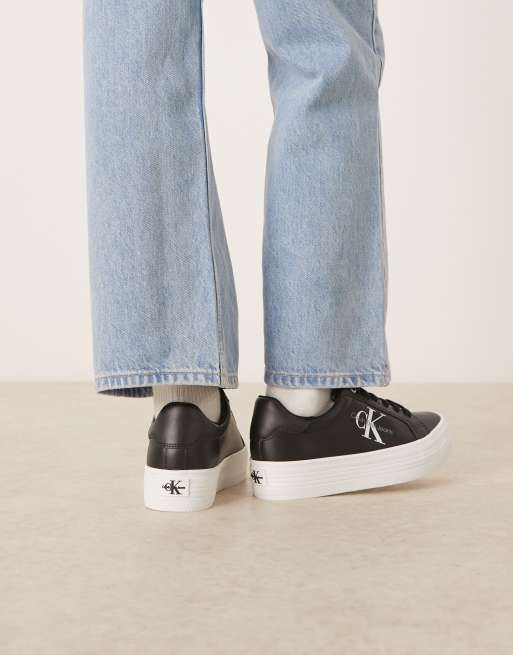 Calvin Klein – Vulc – Svarta och vita sneakers med flatform-sula, 4 av 5