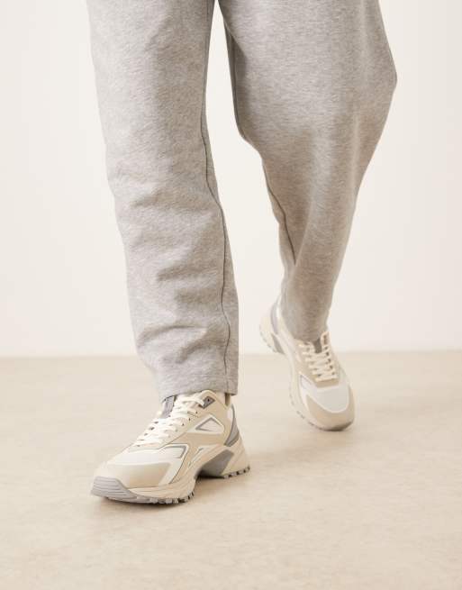 Calvin Klein – Wander-Sneaker in Wollweiß, 4 von 5