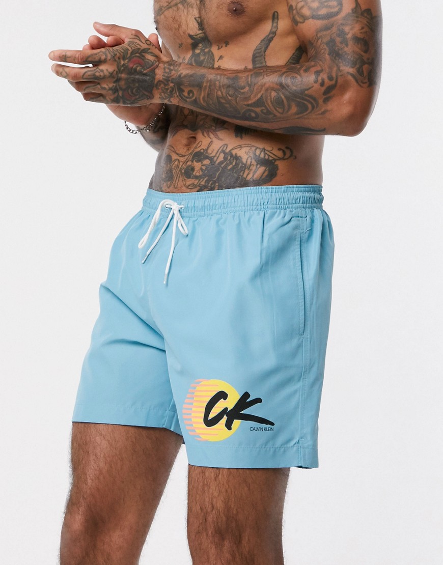 Calvin Klein - Wave - Pantaloncini da bagno blu in tessuto riciclato con logo rétro
