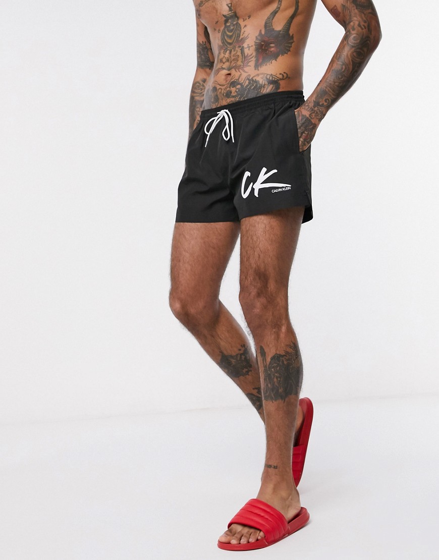 Calvin Klein - Wave - Pantaloncini da bagno rétro riciclati neri con logo-Nero