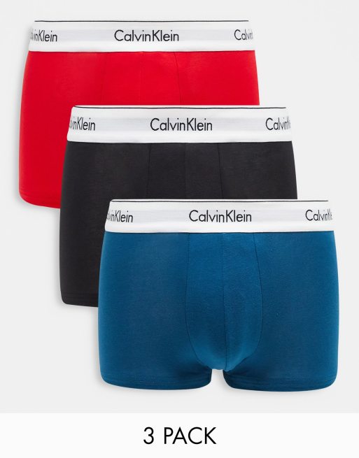 Calvin Klein – Zestaw 3 par bokserek z białą taśmą w talii w kolorach czerwonym, niebieskim i czarnym