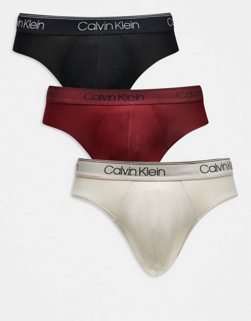Calvin Klein – Zestaw 3 par slipów z obniżonym stanem z elastycznej mikrofibry w kolorach czarnym, czerwonym i jasnobeżowym