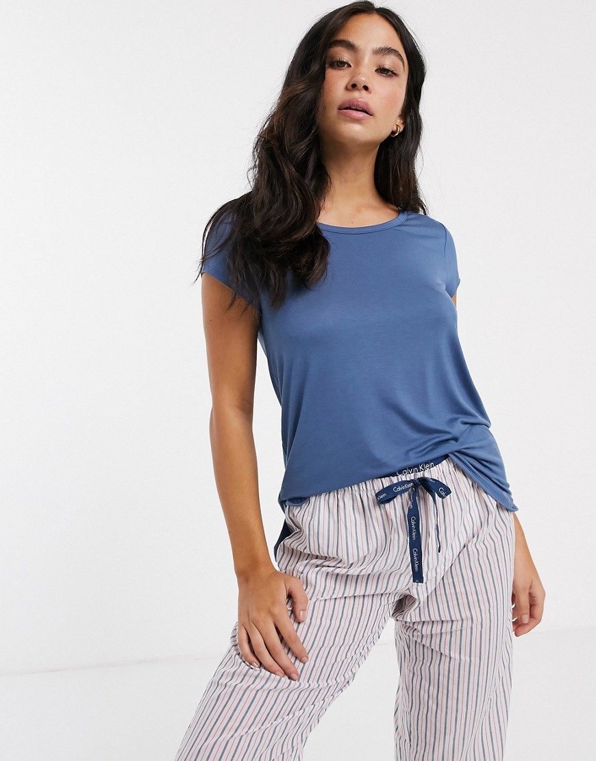 Calvin Klein – blå basic t-shirt