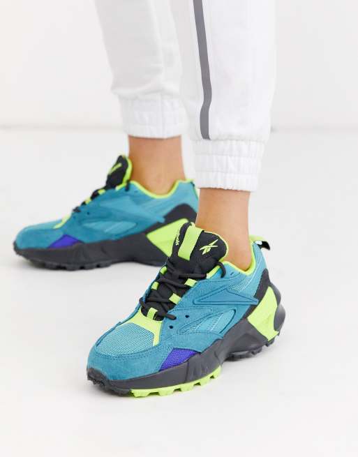 Calzado de travesía en color cerceta y Aztrek Double de Reebok | ASOS