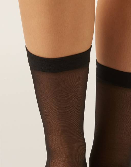 Calzedonia 20 denier sheer socks in black, 2 of 4