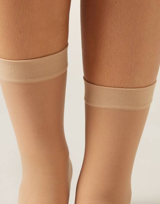 Calzedonia 20 denier sheer socks in light beige, 2 of 4