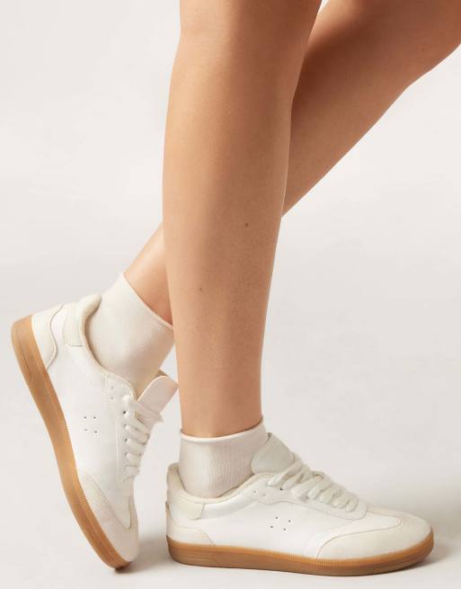 Calzedonia Cotton bandless short socks in vintage white, 2 of 4