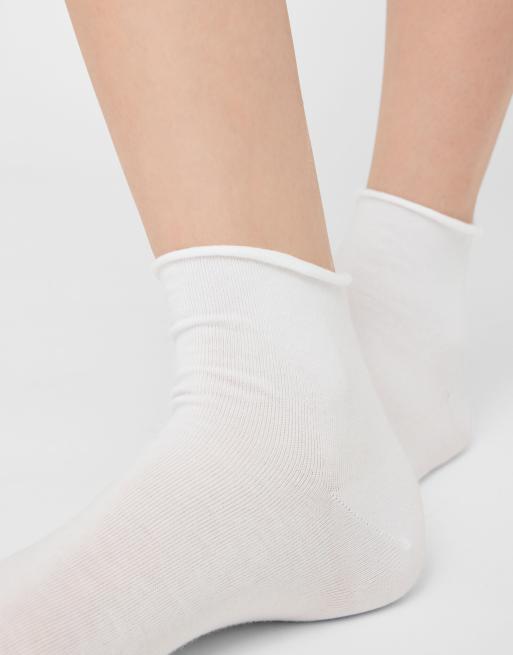 Calzedonia Cotton bandless short socks in white, 2 of 4
