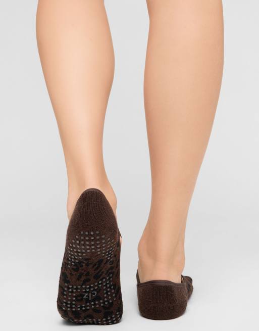 Calzedonia Non-slip crossover pilates socks in brown animalier, 3 of 3