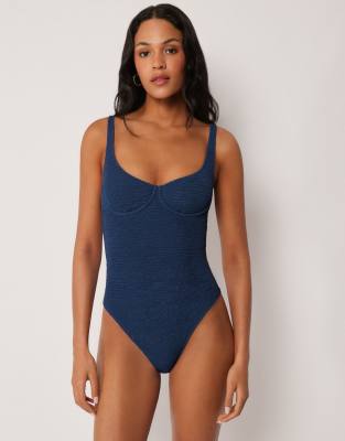 Calzedonia
