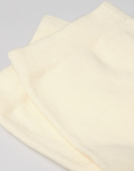 Calzedonia Trim detail short socks in milk, 4 of 4