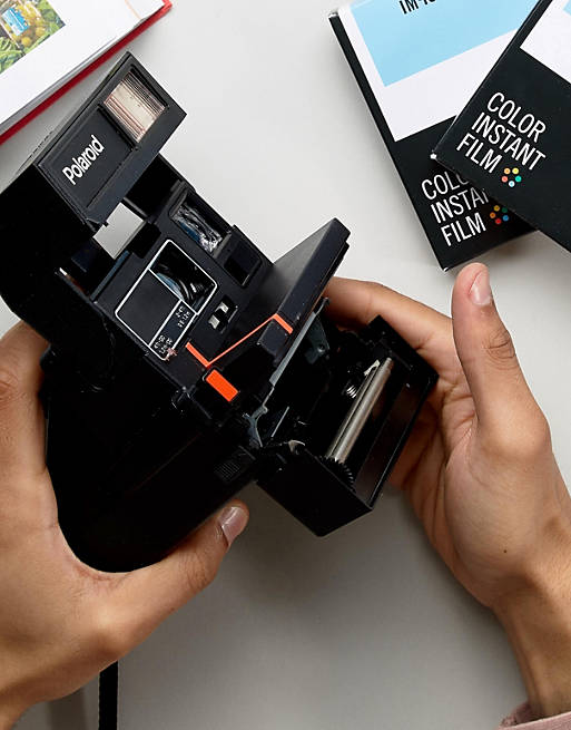 Migración Zanahoria Virgen Cámara instantánea estilo años 80 Square 600 de Polaroid Impossible Project  | ASOS