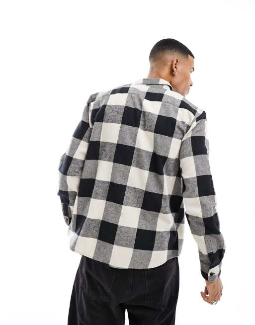 Camisa a cuadros Buffalo blancos y negros de New Look, 4 de 4