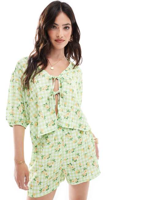 Camisa a cuadros vichy verdes con estampado floral y lazadas delanteras de ASOS DESIGN (parte de un conjunto)