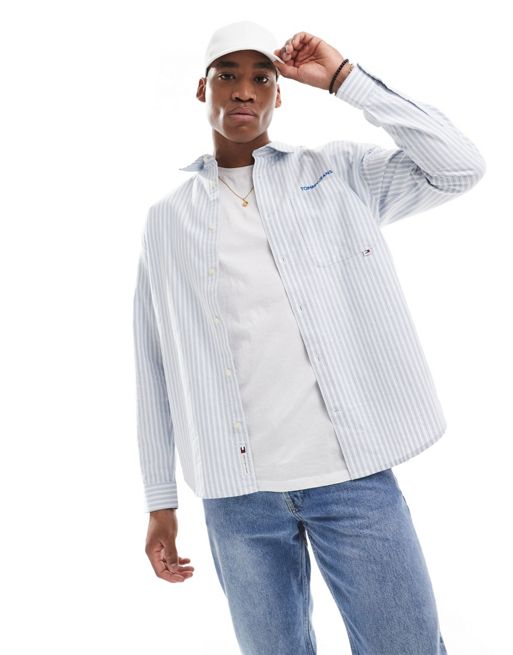 Camisa a rayas azules y blancas de corte clásico de Tommy Jeans