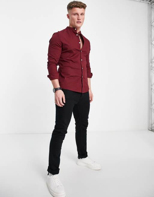 Camisa ajustada con acabado elástico y cuello henley en burdeos de ASOS DESIGN, 3 de 4