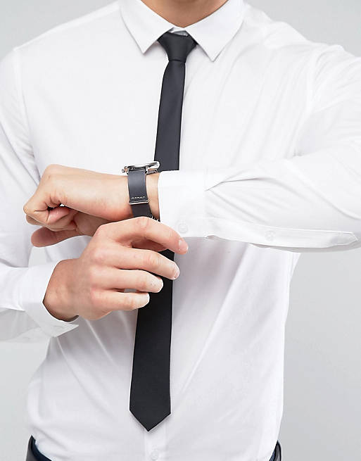 transmisión fregar puede Camisa ajustada y elástica blanca con corbata negra de boda de ASOS DESIGN,  Ahorra | ASOS