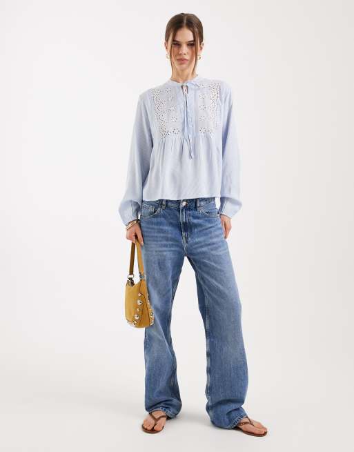 Camisa azul a rayas con detalle de encaje de ONLY, 2 de 4