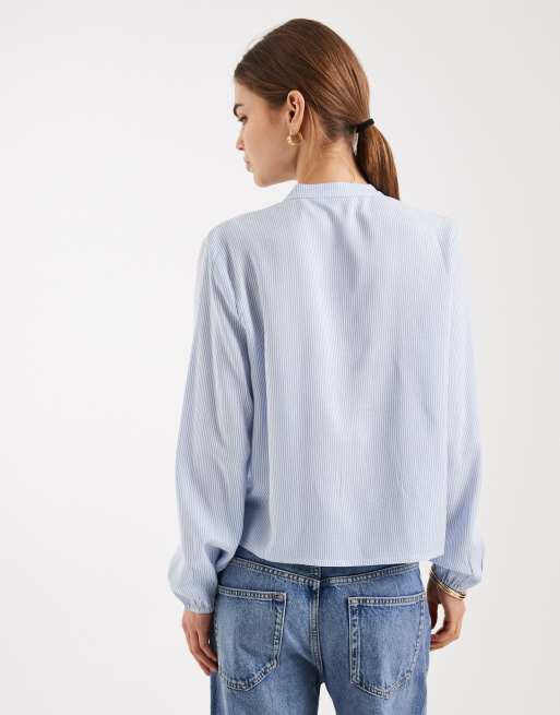Camisa azul a rayas con detalle de encaje de ONLY, 4 de 4