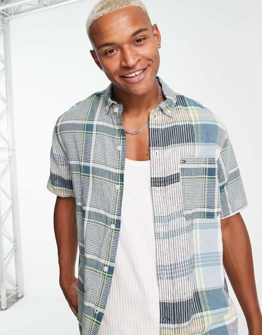Camisa azul claro de manga corta a cuadros con dise o color block Madras de Tommy Hilfiger