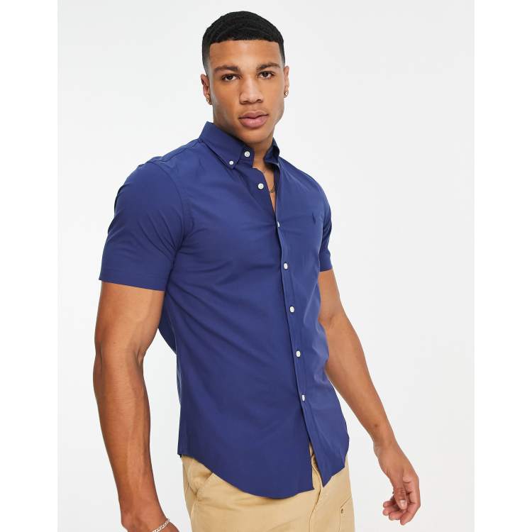 Camisa azul marino claro de manga corta y corte slim de popelina