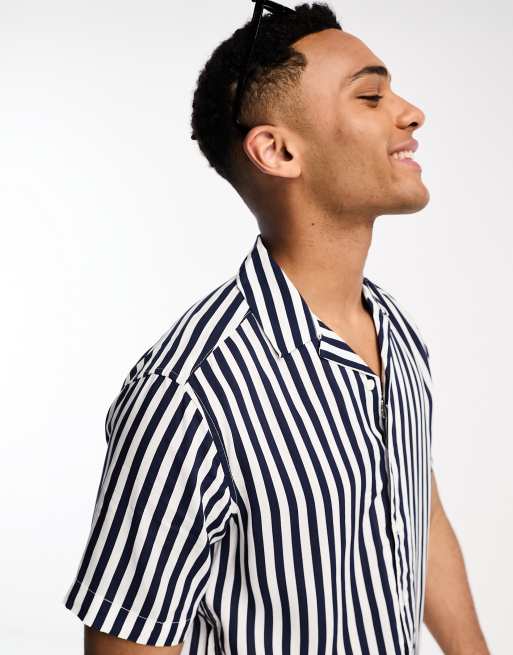 Camisa azul marino con cuello de solapas de Only & Sons , 2 de 4