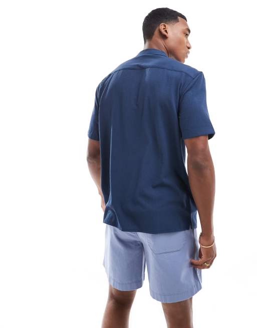 Camisa azul marino de manga corta de sirsaca suave de New Look, 2 de 4