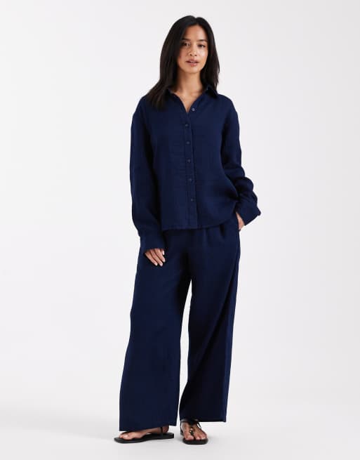 Camisa azul marino de manga larga de sirsaca de ONLY Petite (parte de un conjunto), 3 de 4