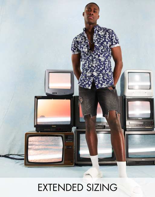 Camisa azul marino entallada y elástica con estampado de florecitas de ASOS DESIGN