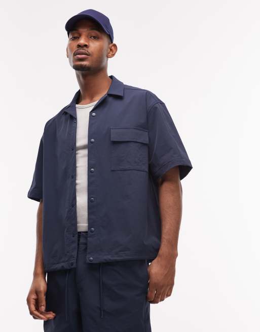 Camisa azul marino extragrande de tejido elástico en cuatro direcciones motionMAX™ de ASOS DESIGN, 3 de 7