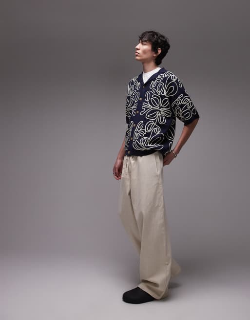 Camisa azul marino y color crema holgada con bordado floral de tejido grueso de Topman