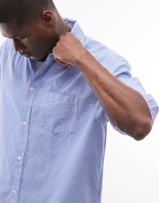 Camisa azul y blanca a rayas de corte cuadrado y manga corta de Weekday, 3 de 5