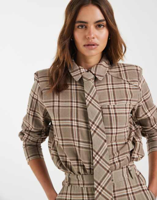 Camisa beis a cuadros con hombreras y detalle de lazada de algodón cepillado de 4th & Reckless (parte de un conjunto), 3 de 4