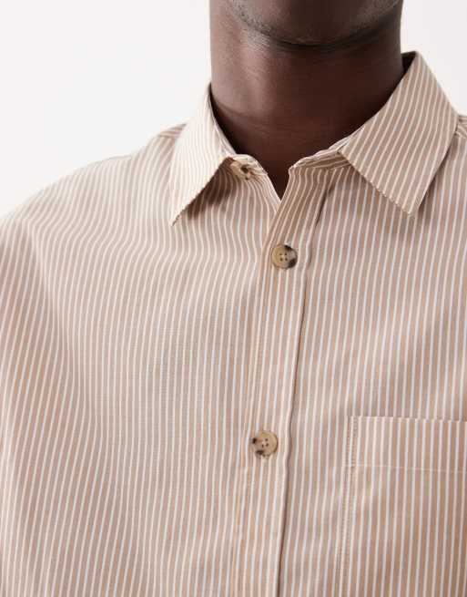 Camisa beis a rayas holgada con abertura en el bajo de ASOS DESIGN, 5 de 5
