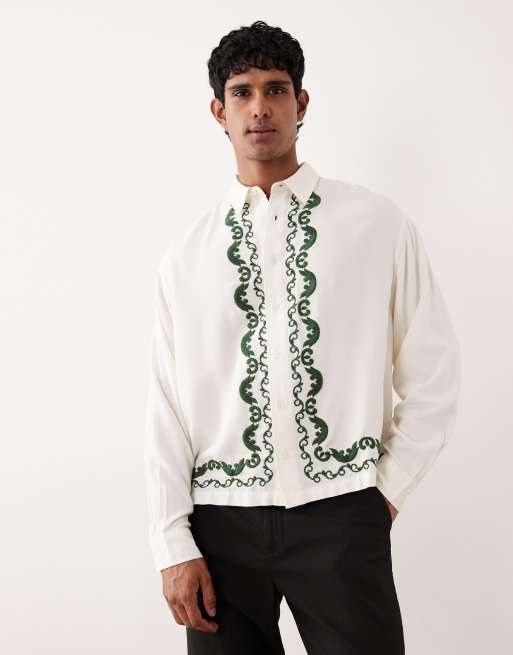 Camisa beis de corte cuadrado extragrande con bordado por el borde de ASOS DESIGN
